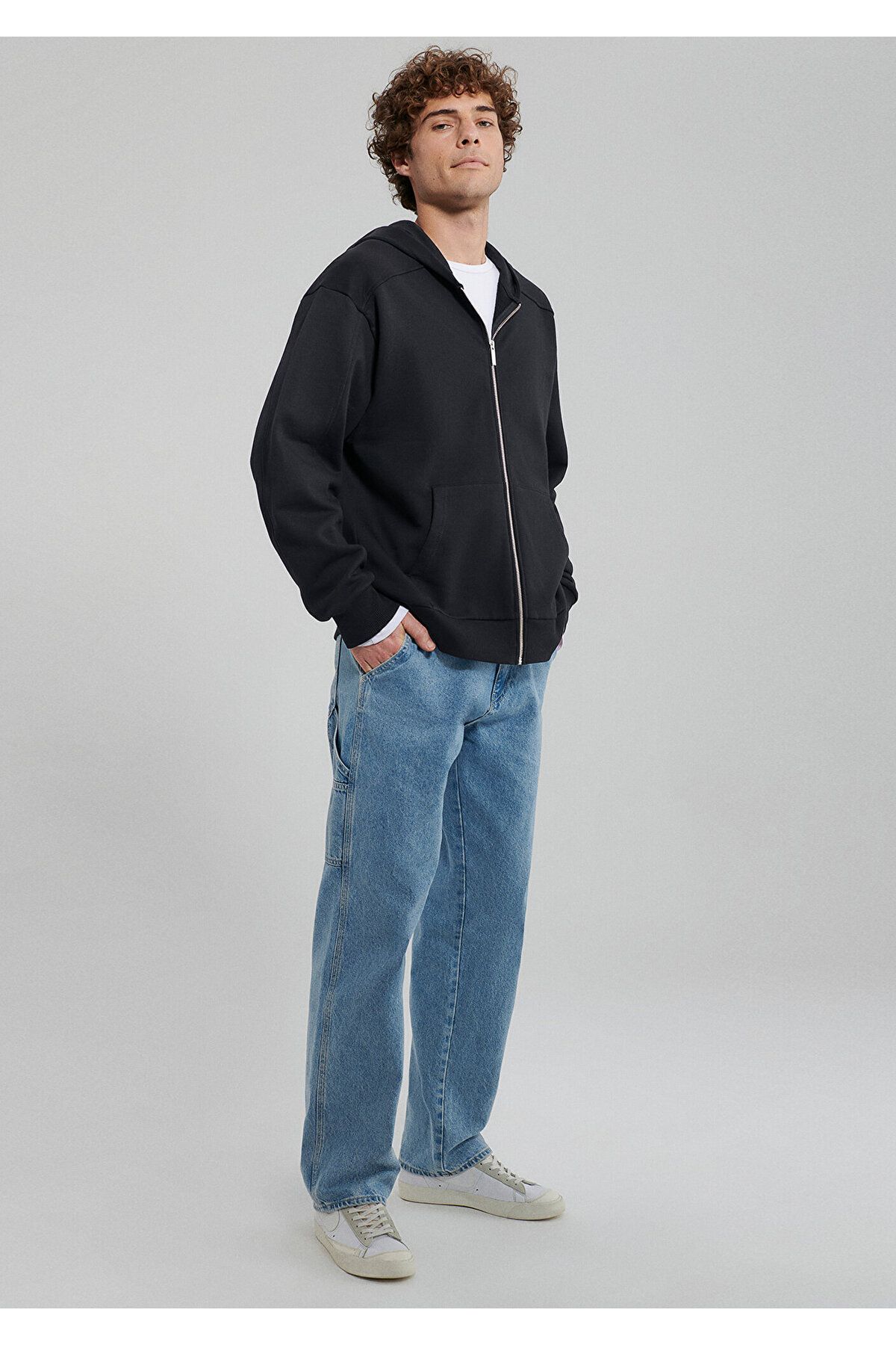 Mavi Kapüşonlu Fermuarlı Siyah Basic Sweatshirt 0S10095-900