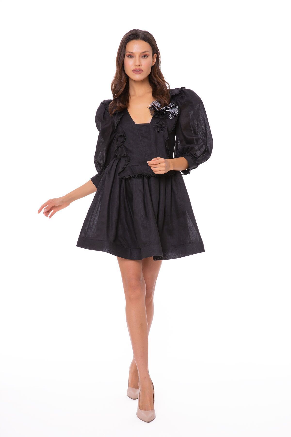 GIZIA Kontrast Çiçek Ve Şerit Detaylı Mini Siyah Elbise