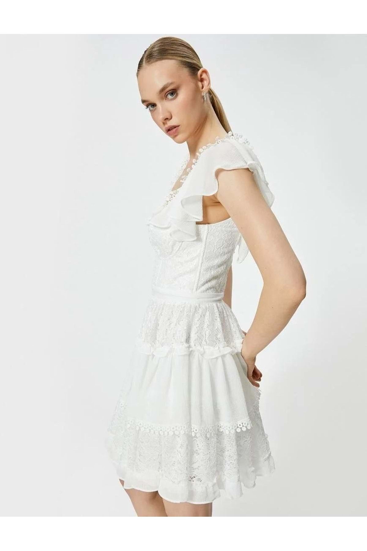 Koton Mini Dantelli Elbise Katlı Dökümlü Kısa Tül Kol Kalp Yaka Astarlı 4SAK80021FW Kırık Beyaz
