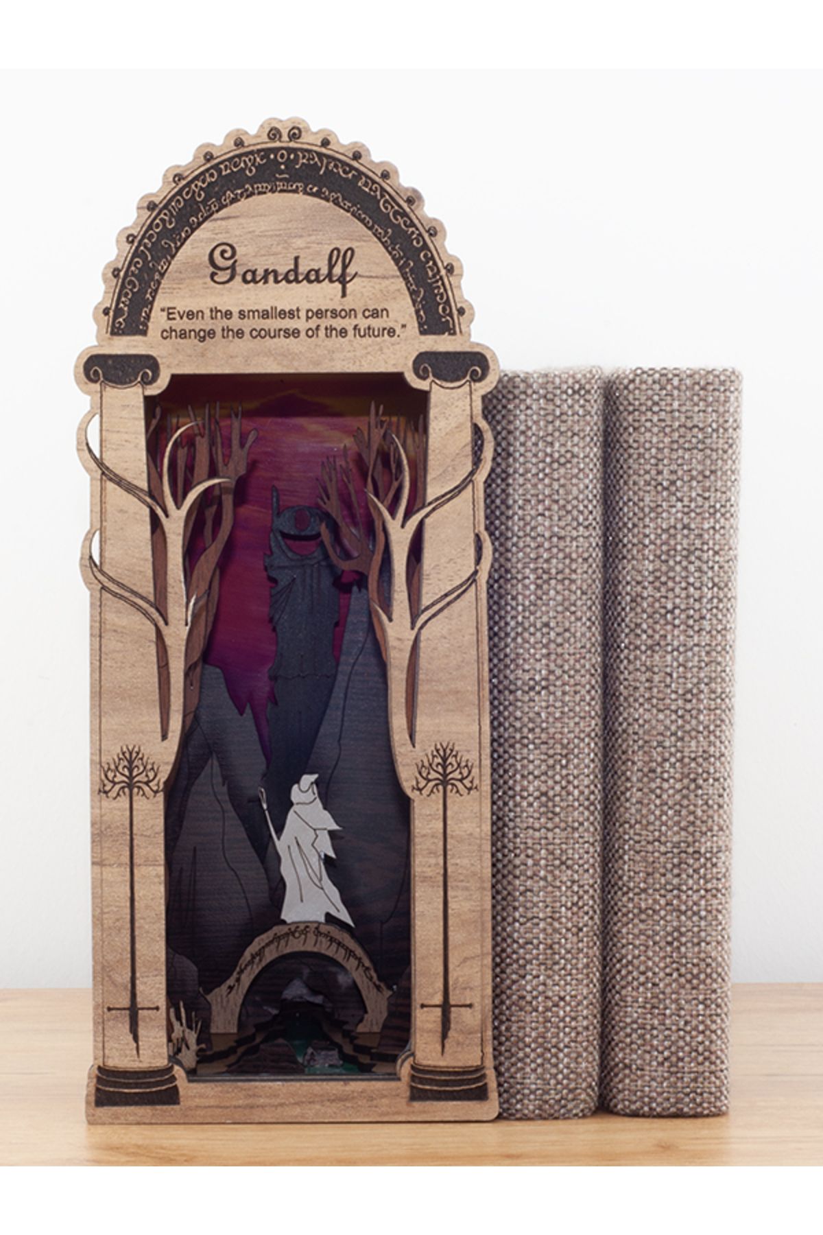 woodenreal Yüzüklerin Efendisi The Lord Of The Rings Gandalf Kitap Desteği Işıklı El Yapımı Kitap Tutucu
