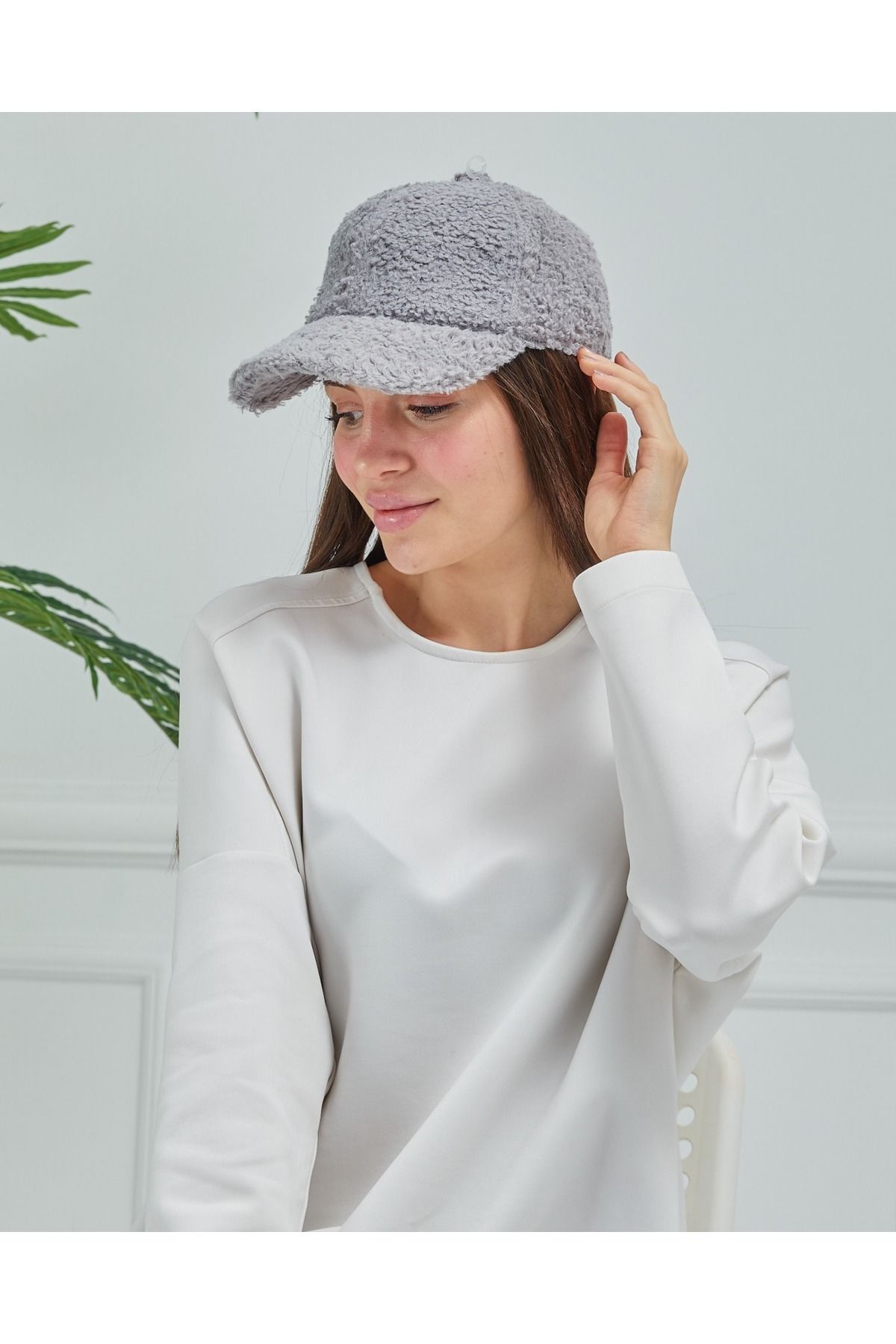 mercantoptan Kadın Kışlık Peluş Şapka Kep Trendy Baseball Cap