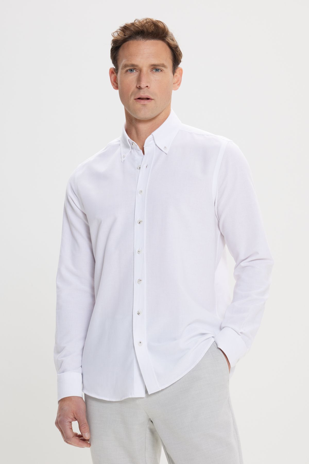 AC&Co / Altınyıldız Classics Erkek Beyaz Düğmeli Yaka Tailored Slim Fit Oxford Gömlek