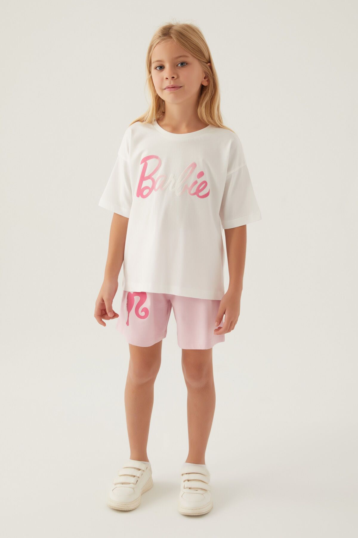 Barbie Lisanslı L1703 Patterned T-shirt Ve Şort Alt Üst Kız Çocuk Takımı Krem