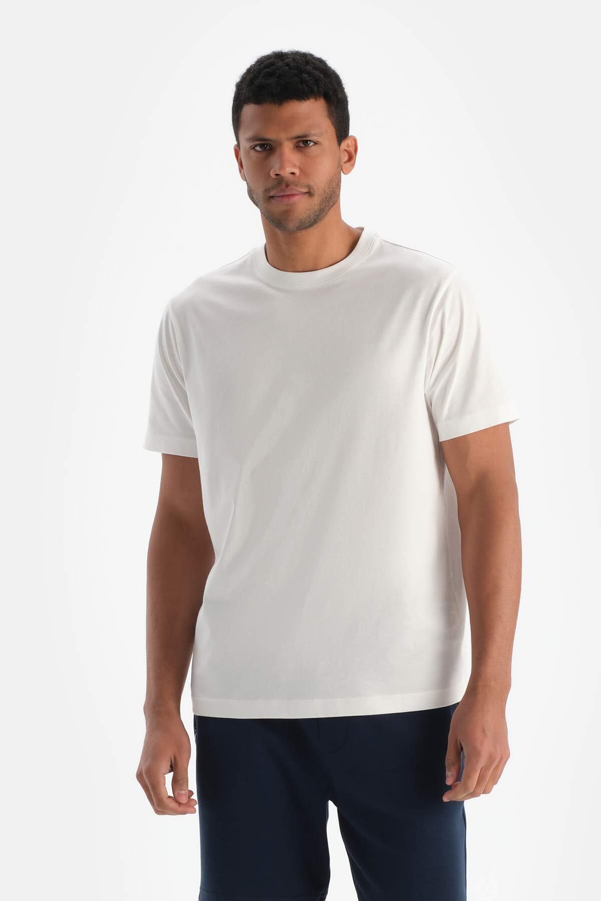 Dagi Kırık Beyaz Erkek Sırt Dalga Baskılı Pamuklu Tişört