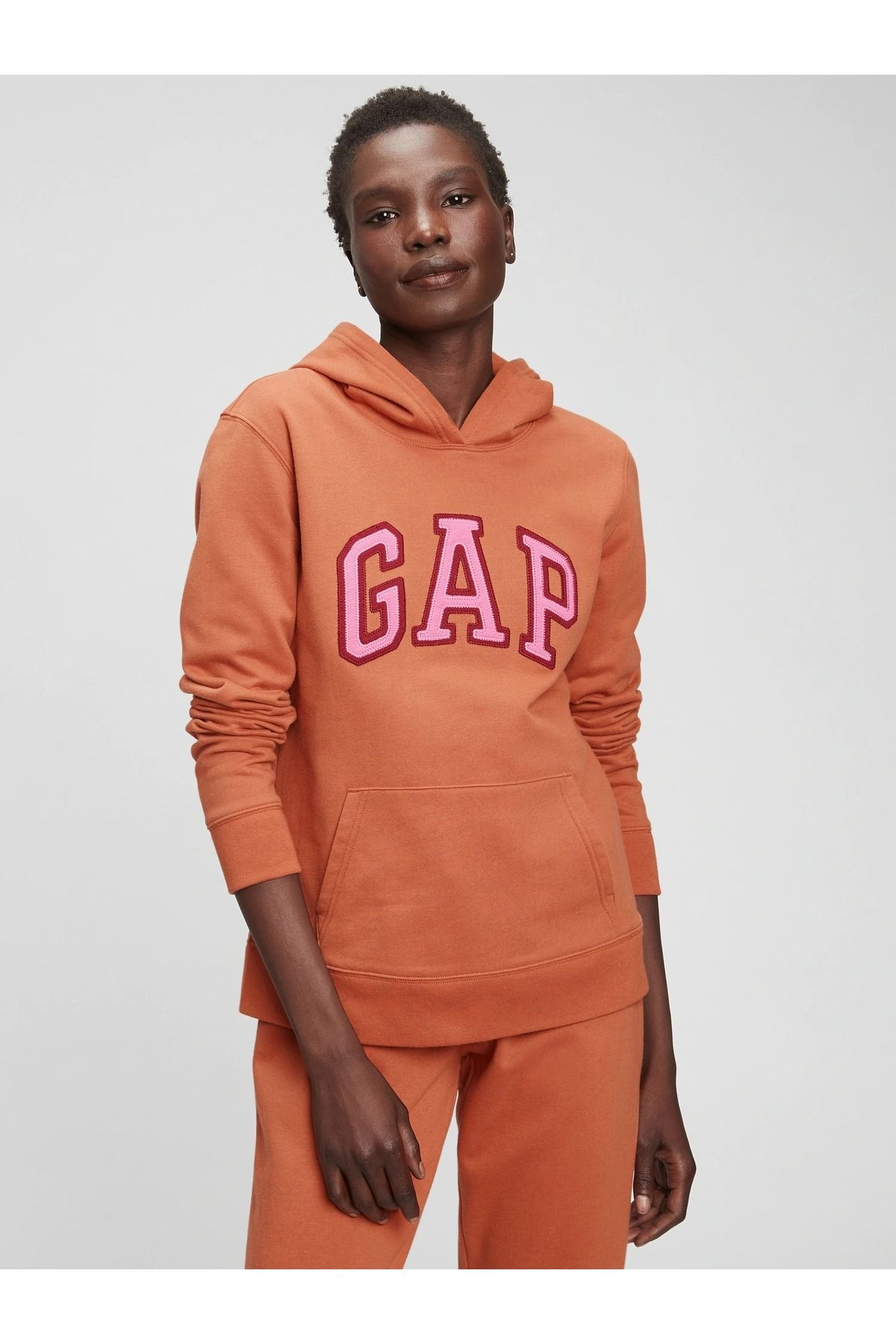 GAP Kadın Turuncu Logo Kapüşonlu Sweatshirt