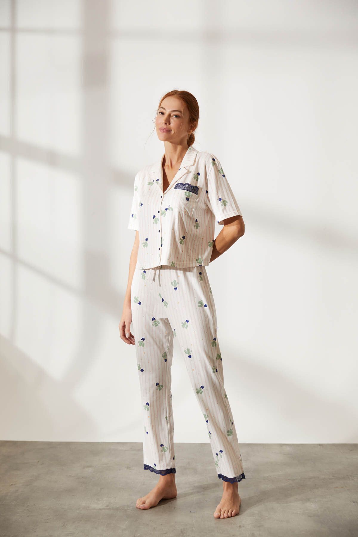 Hays Kadın Pamuklu Dantel Detaylı Gömlek Yaka Uzun Pijama Takımı
