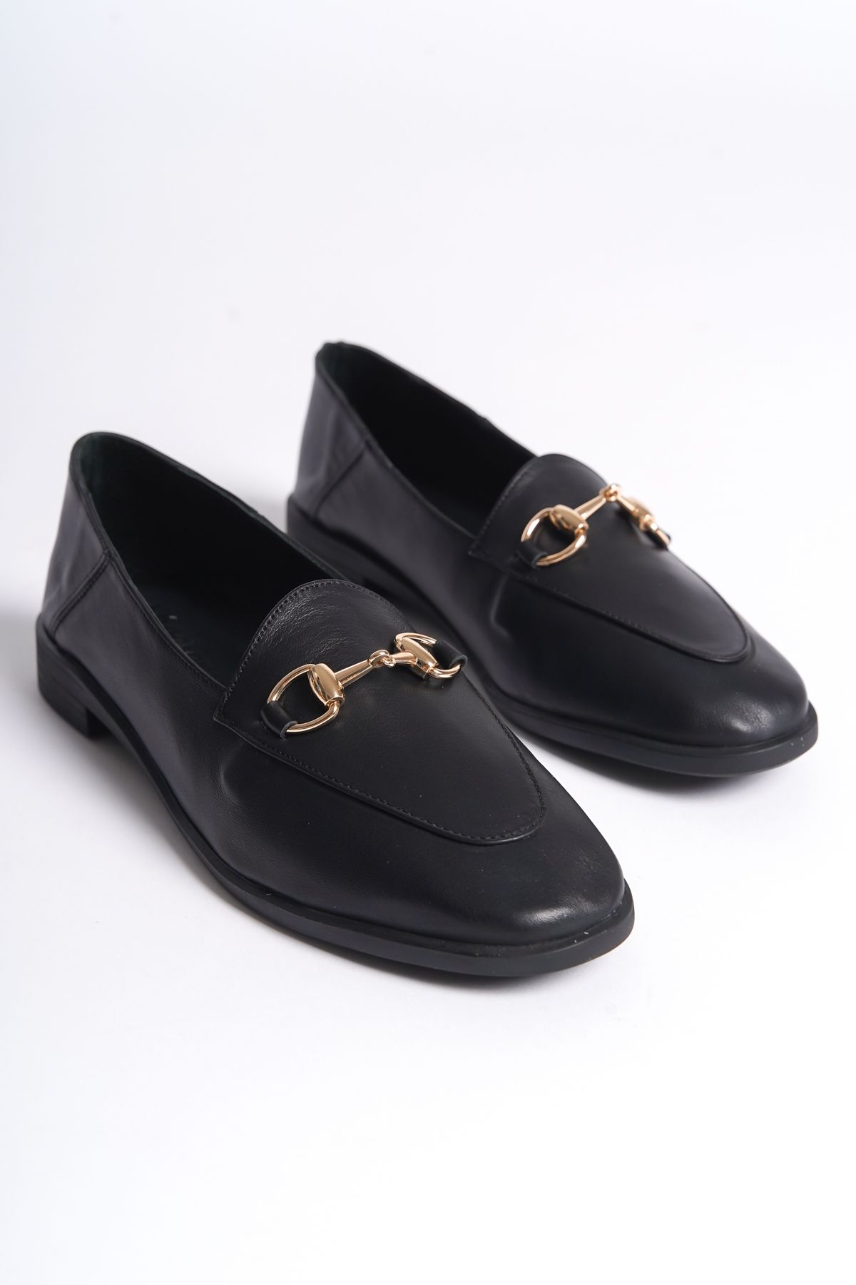 Shoesers Kadın Özel Tasarım Hakiki Deri Zarif Toka Detaylı Alçak Tabanlı Loafer Ayakkabı
