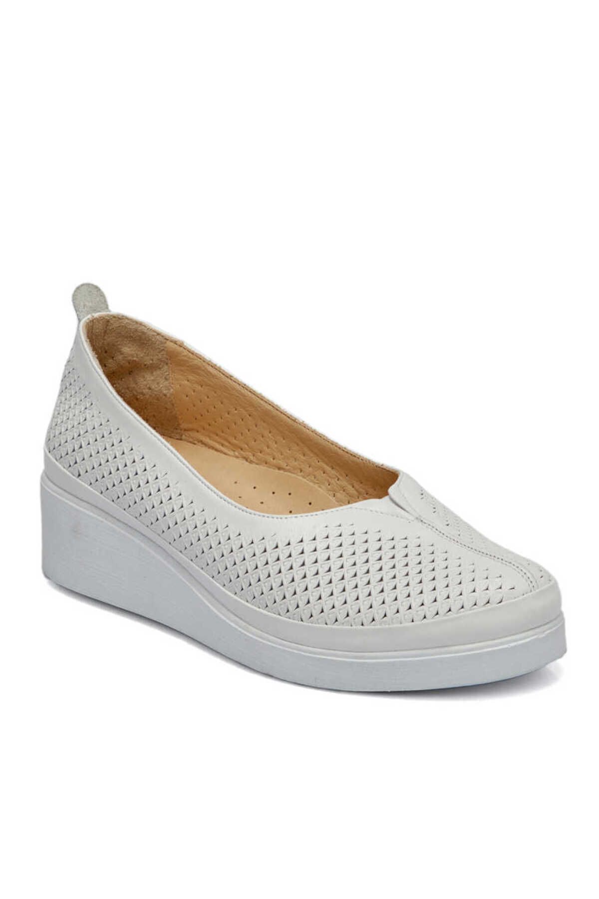 Tergan Beyaz Deri Kadın Dolgu Topuklu Ayakkabı - K23I1AY66639-A26