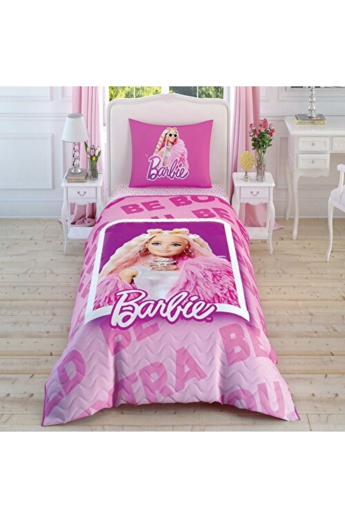 Taç Lisanslı Barbie Extra Sweet Complete Set