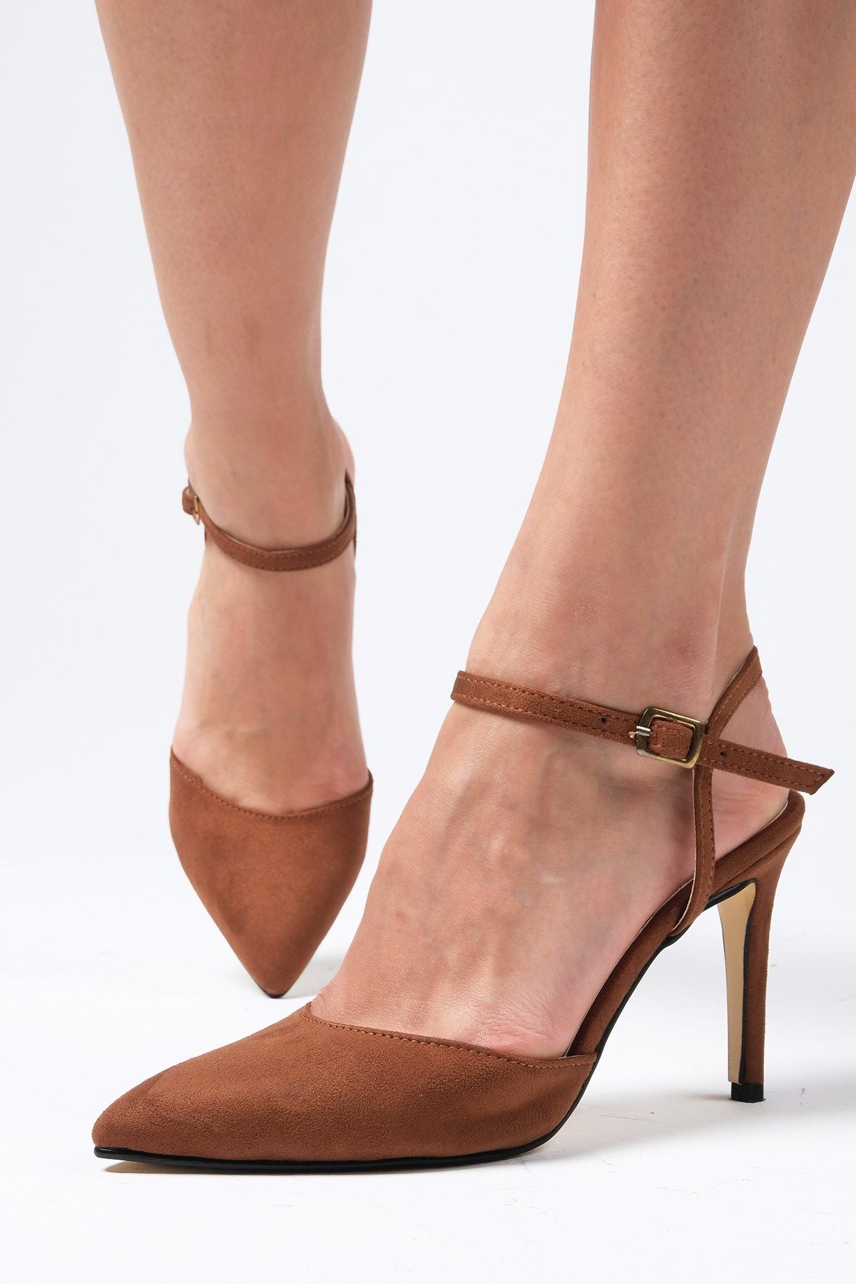 Mio Gusto Lucia Taba Renk Süet Bilek Bantlı Yandan Tokalı Kadın Topuklu Ayakkabı