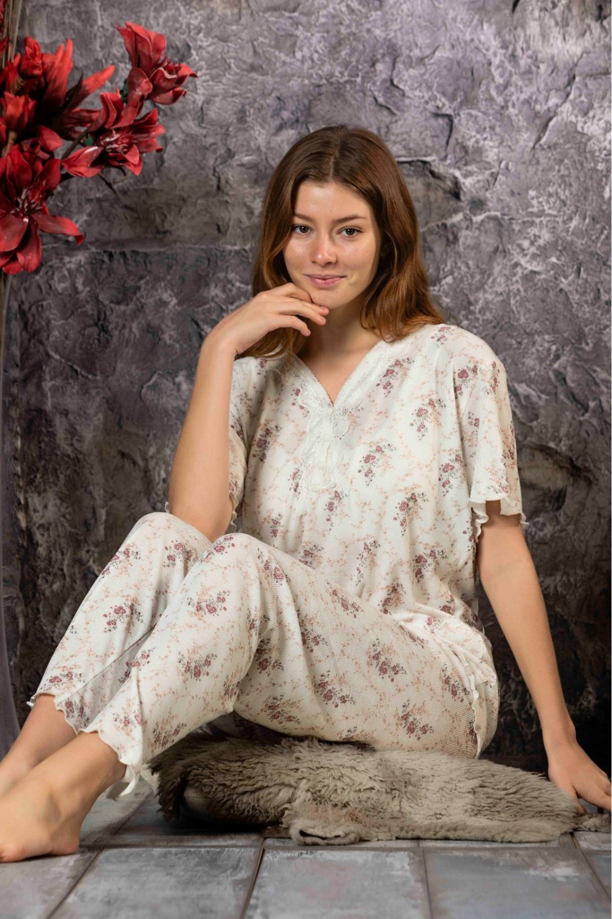 Meba Kadın Yaka Düğmeli Kısa Kollu  Krem Çiçek  Bambu Penye Pijama Takımı /701