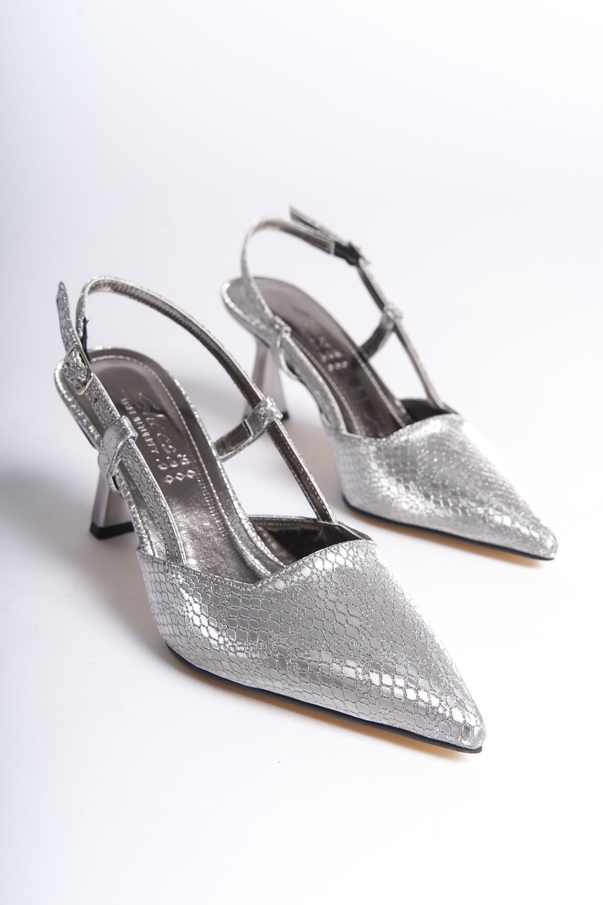 Shoesers Kadın Özel Tasarım Parlak Desenli Sivri Burun Abiye Topuklu Ayakkabı