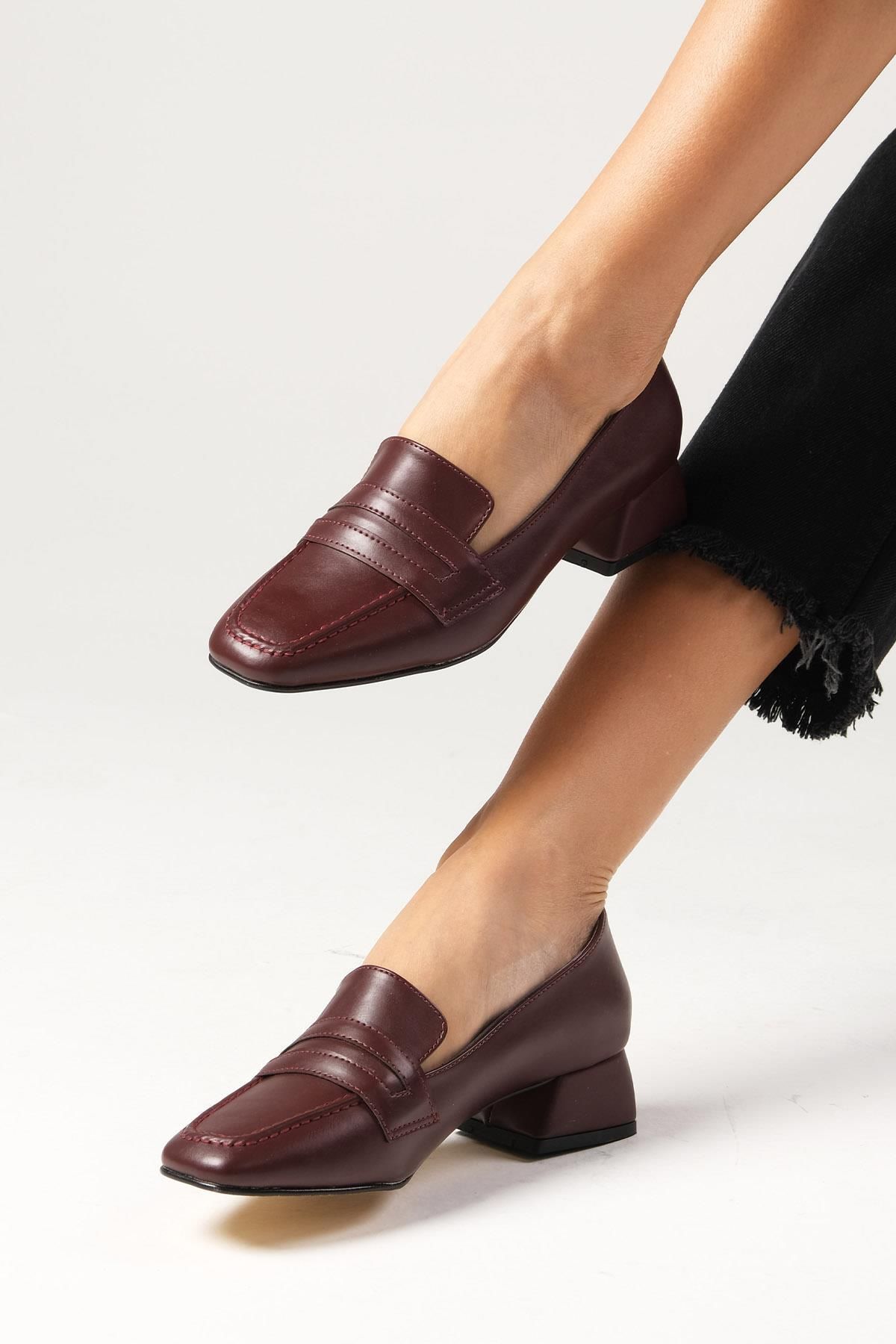 Mio Gusto Cecille Bordo Renk Küt Burunlu Kısa Topuklu Kadın Ayakkabı