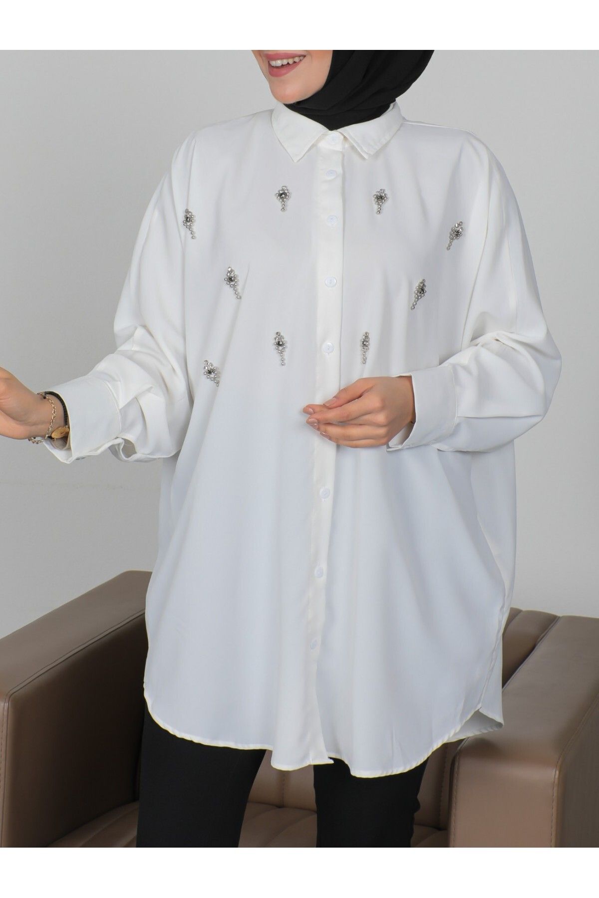 Modamorfo Önü Taşlı Boydan Düğmeli Salaş Gömlek