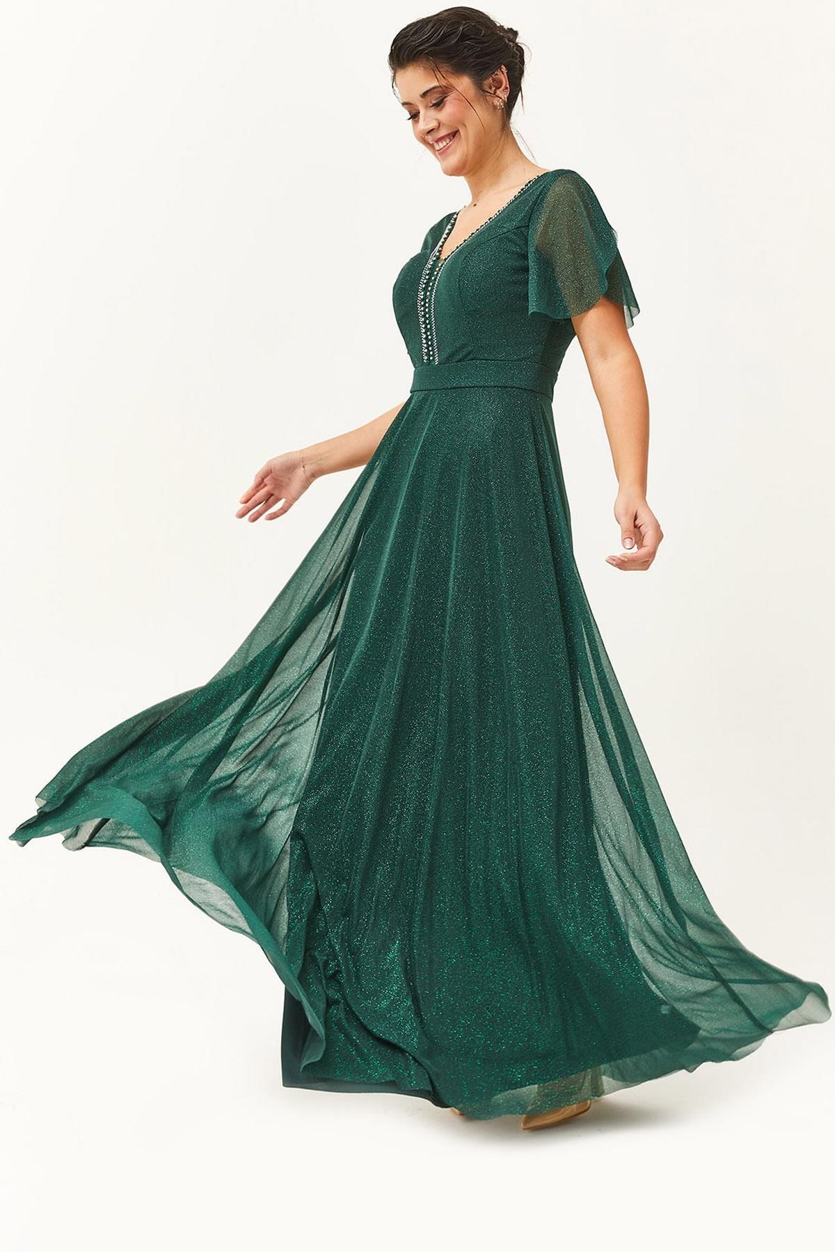 Ebsumu Kadın Büyük Beden Yaka Boncuk Detaylı Uzun Yeşil Abiye & Davet Elbisesi