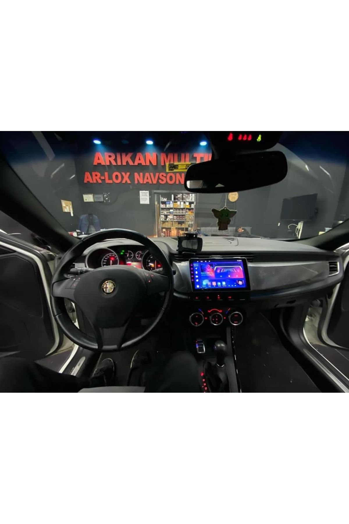 ARLOX Uyumlu ALFA ROMEO GİULİETTA ANDROİD 6GB RAM 64GB HAFIZA CARPLAY A AUTO QLED EKRAN KAMERA