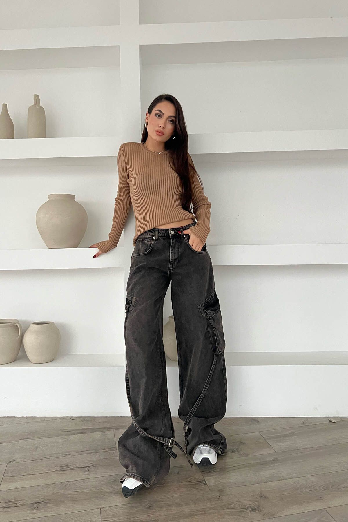 Seda Yalçın Atelier Browni Eskitme Cepli Tasarım Wide Leg Jean