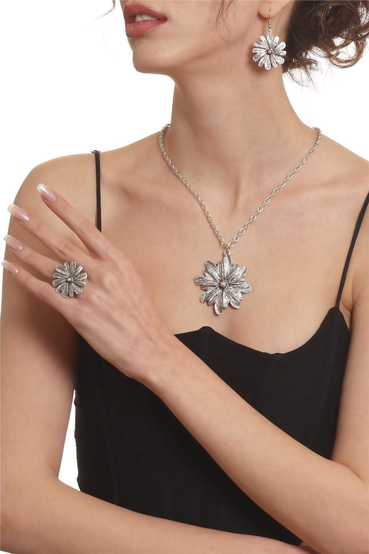 LABALABA Kadın Antik Gümüş Kaplama Çiçek Charmlı Kolye&Küpe&Yüzük Set