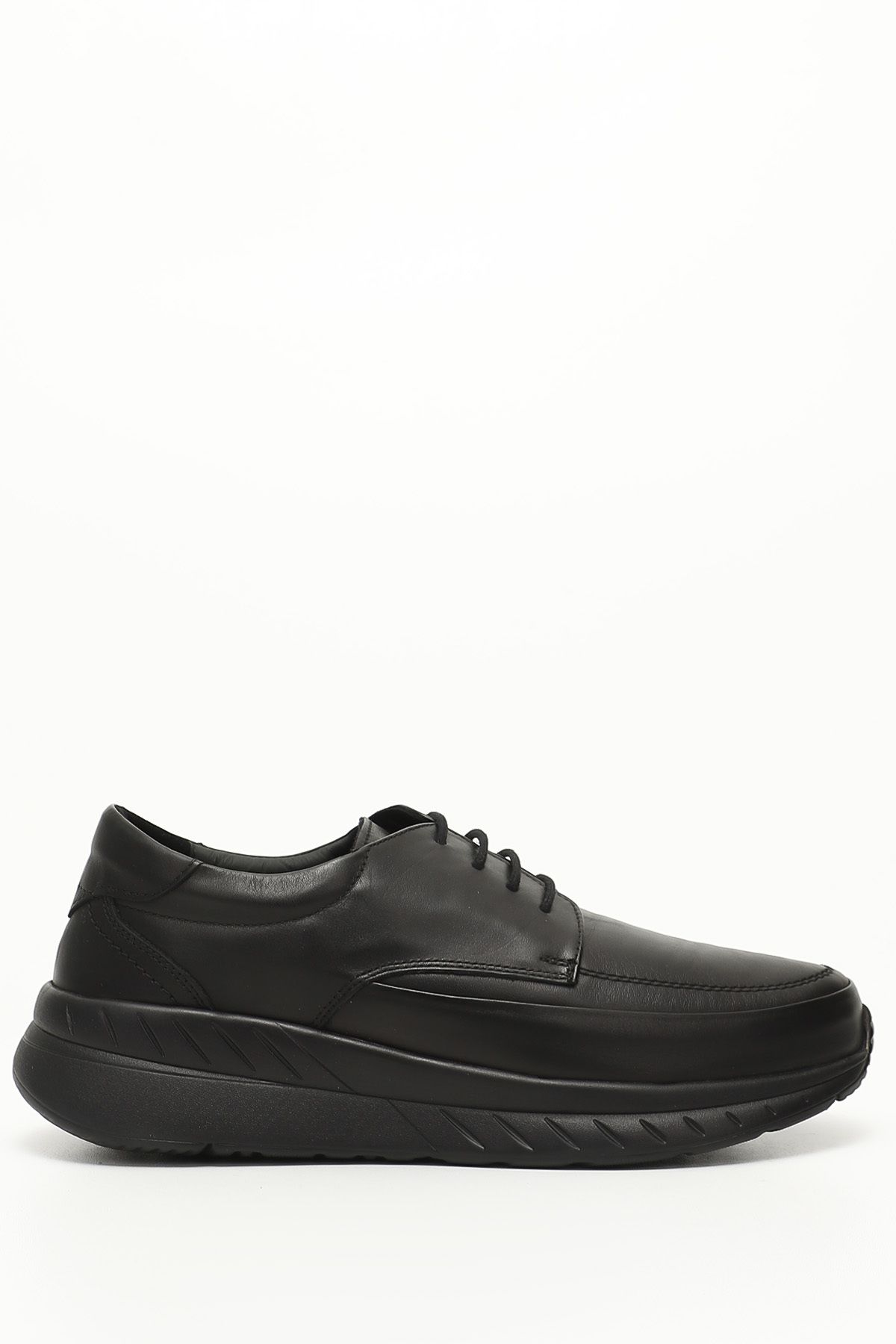 GÖNDERİ(R) Siyah Gön Platinum Hakiki Deri Yuvarlak Burun Bağcıklı Günlük Erkek Ayakkabı 42511