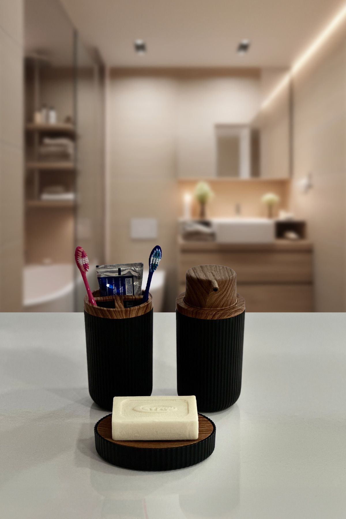 BİLTAŞ PLASTİK Monica Banyo Takımı Diş Fırçalık Sıvı Sabunluk Katı Sabunluk 3'lü Set Ahşap Siyah
