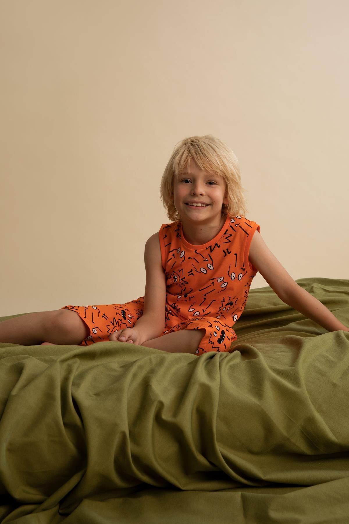 Defacto Erkek Çocuk Desenli Kolsuz Kapri Pijama Takım