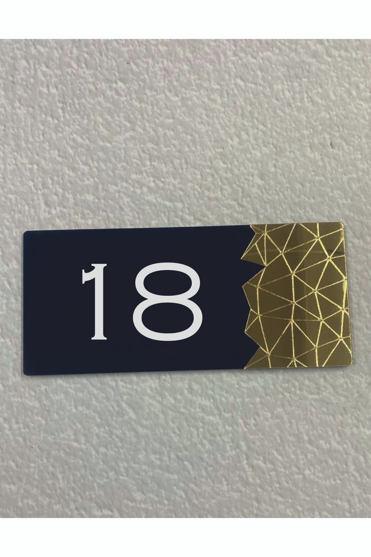 Dekokonsept BlackPearl Serisi  Pleksi Ayna Detaylı Uv Baskılı Apartman Daire Otel Ofis Kapı Numarası Kapı No:18