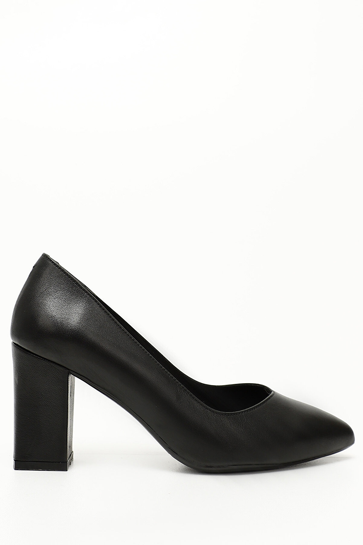 GÖNDERİ(R) Siyah Gön Hakiki Deri Sivri Burun Yüksek Kalın Topuklu Kadın Ayakkabı 24171