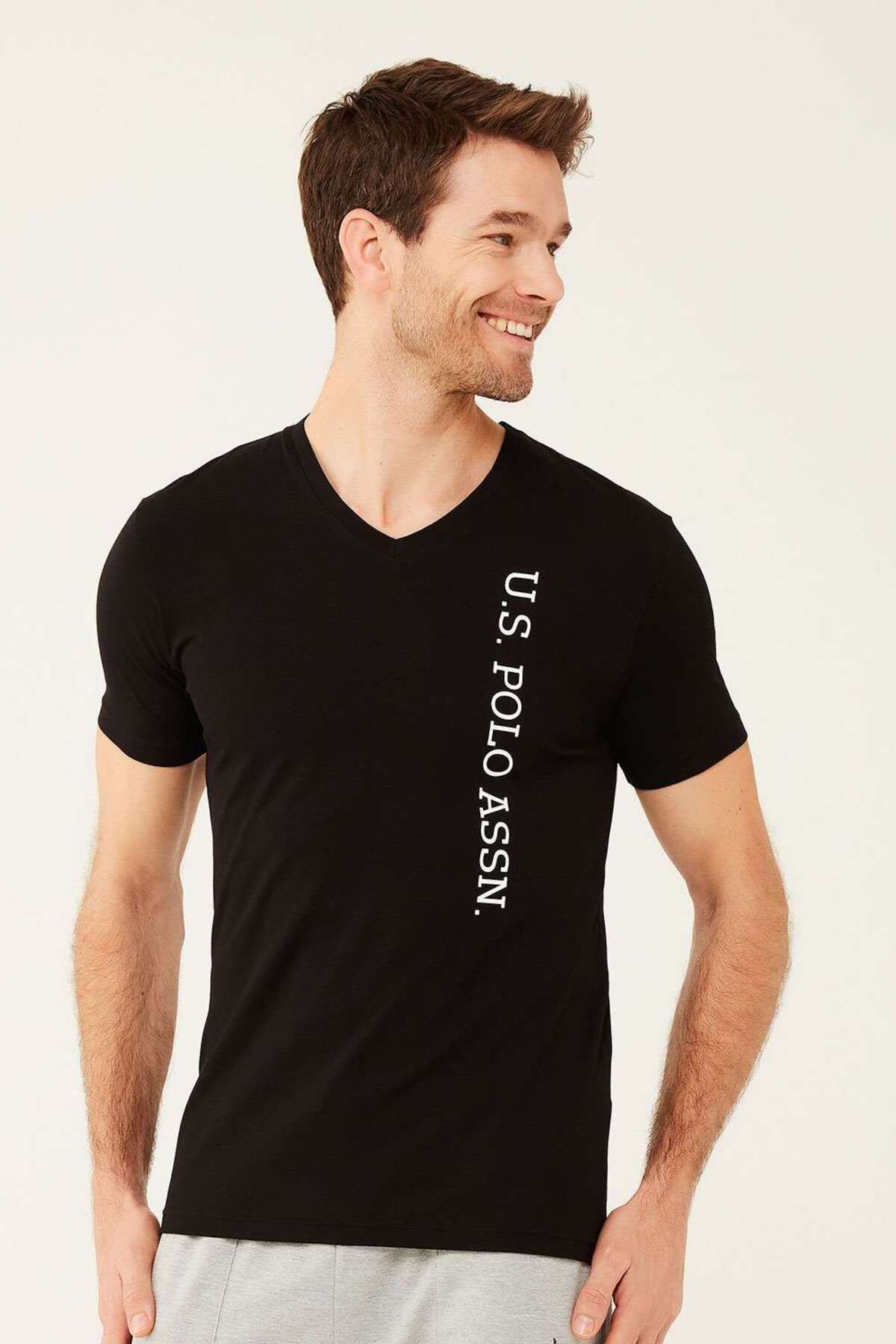U.S. Polo Assn. Erkek Siyah V Yaka T-shirt 18466