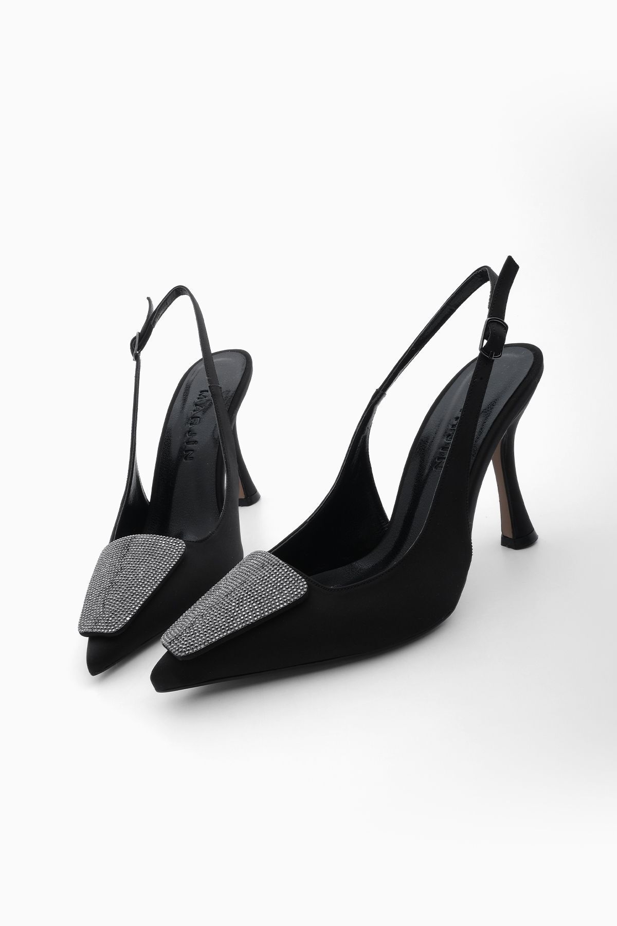 Marjin Kadın Sivri Burun Taşlı Arkası Açık Abiye Klasik Topuklu Ayakkabı Rayisa Siyah Saten