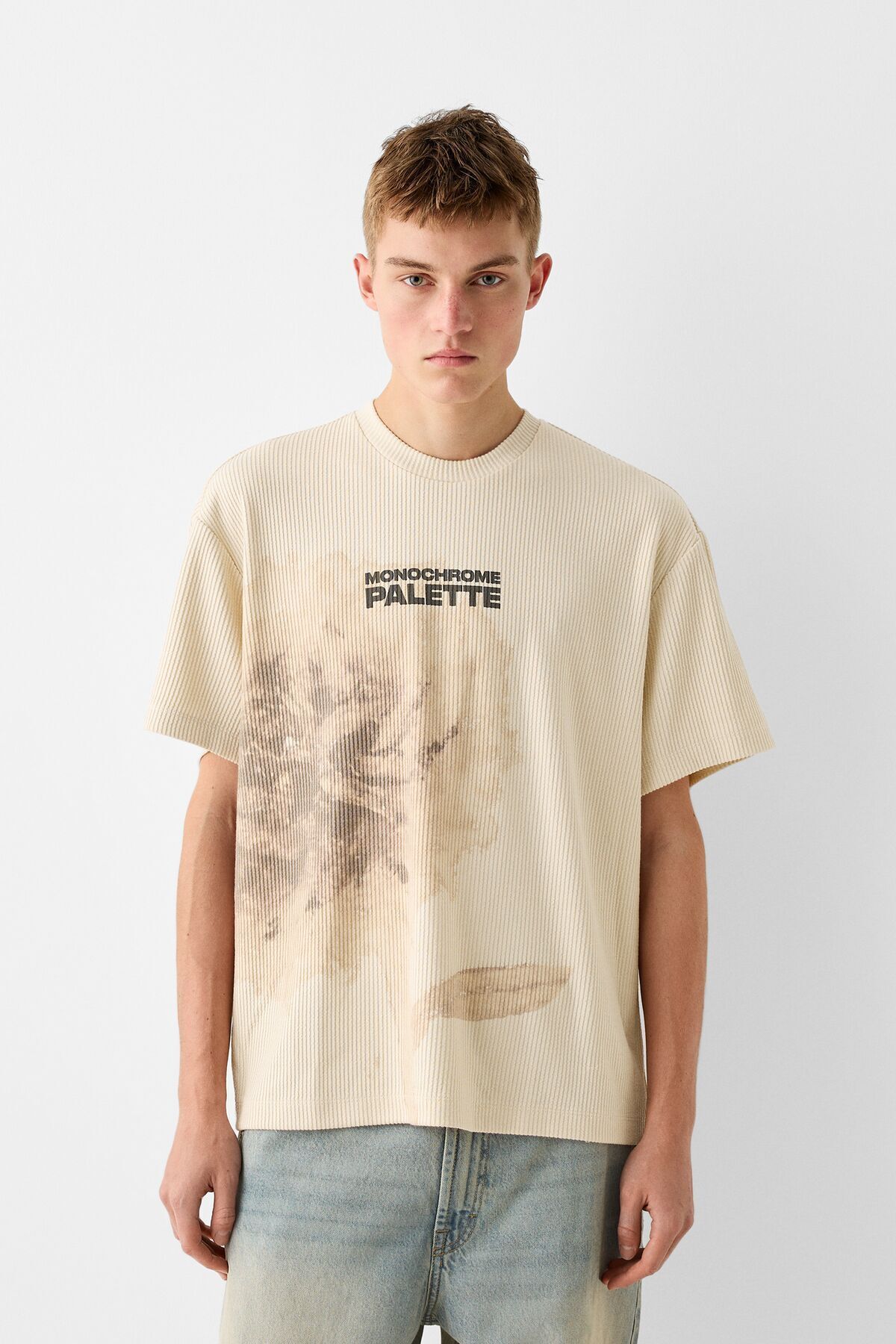 Bershka Çiçekli kısa kollu boxy fit t-shirt