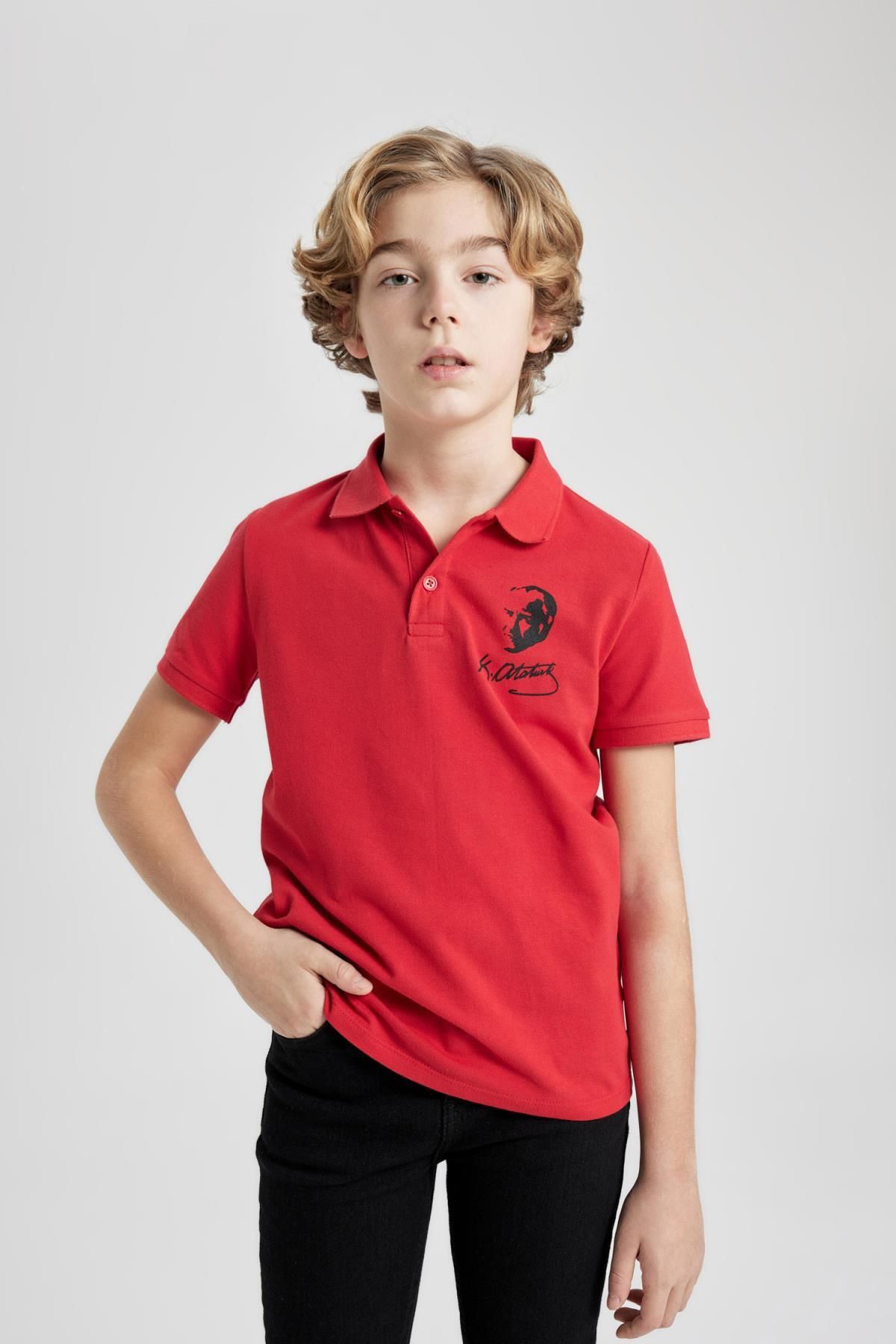 Defacto Erkek Çocuk Pike Kısa Kollu Atatürk Baskılı Polo Kırmızı Tişört B6939a824sm
