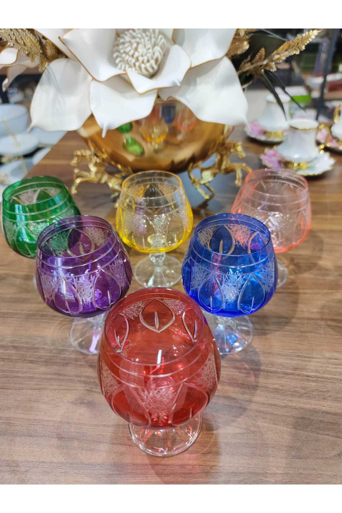 BOHEMİA CRYSTAL PANDORANINKUTUSU BOHEMİA CRİSTAL YAPRAK DESEN RENKLİ KAHVE YANI SU BARDAĞI 250 CC