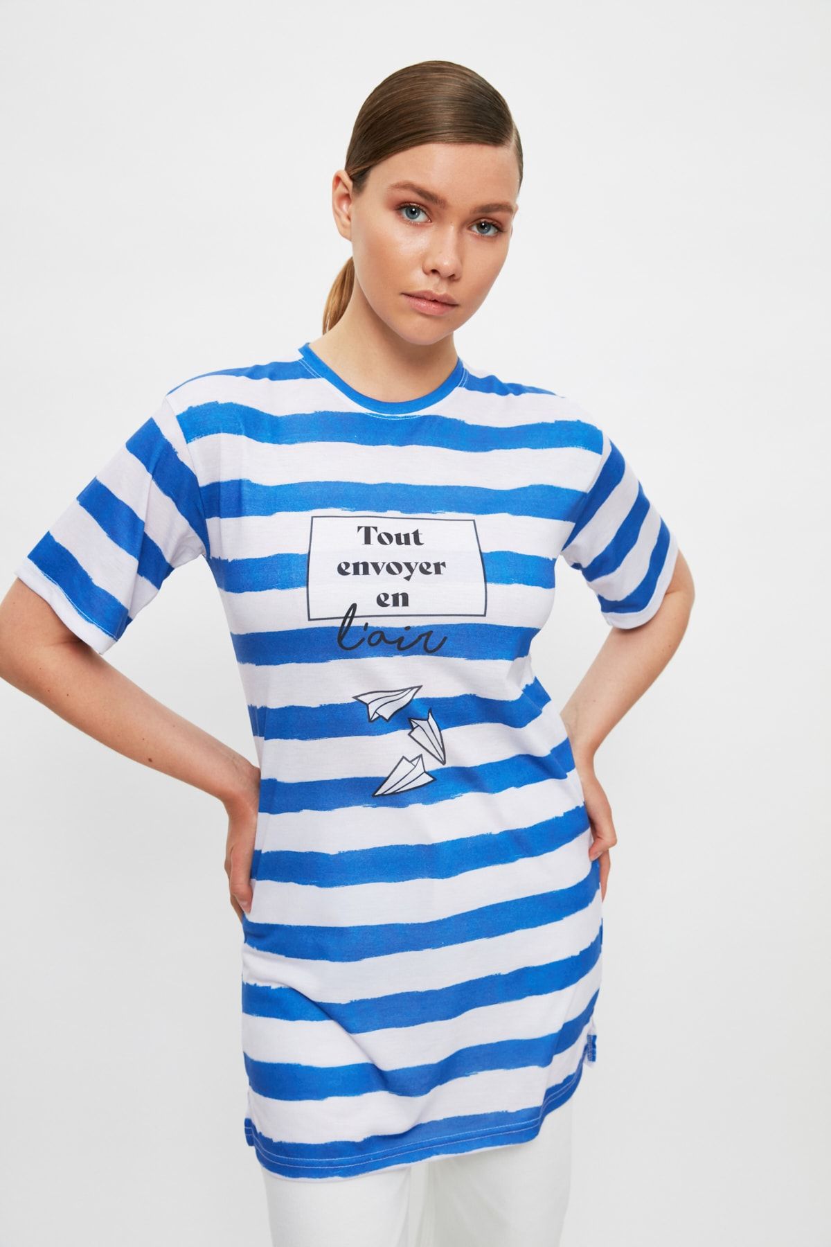 TRENDYOL MODEST Mavi Çizgili Baskılı Örme Tesettür T-Shirt TCTSS21TN0203