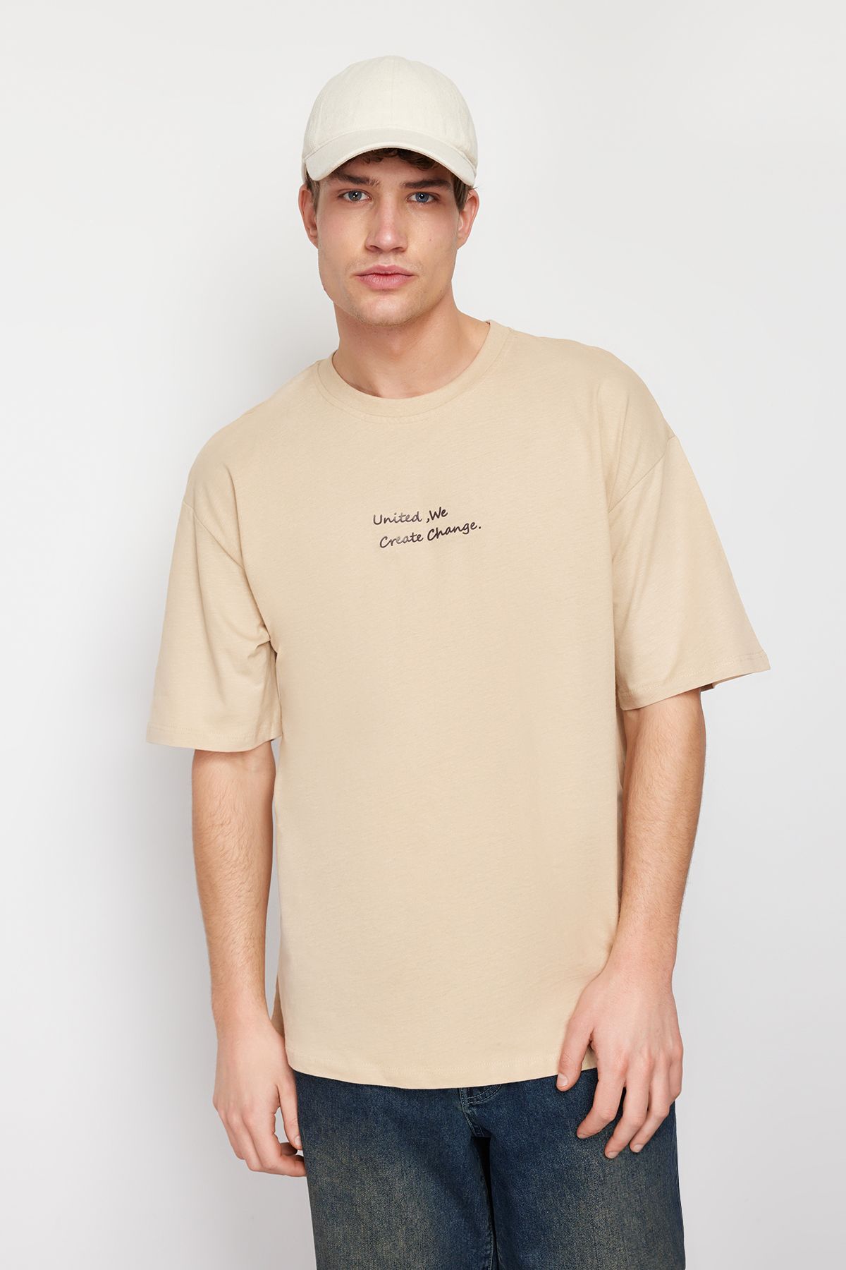 TRENDYOL MAN Vizon  Oversize Yüksek Kalıp Baskı Teknikli T-Shirt TMNSS24TS00042