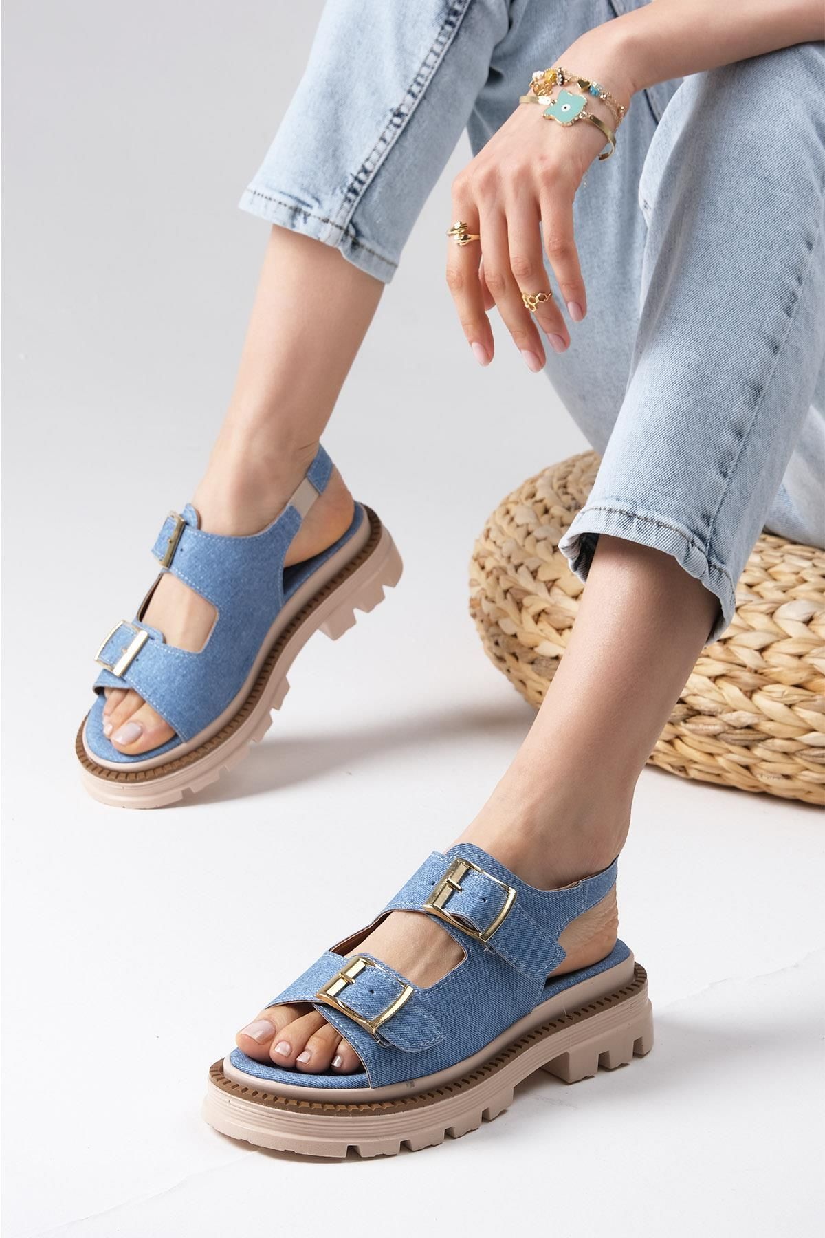 Mio Gusto Blake Mavi Renk Çift Tokalı Denim Kumaş Kadın Kot Sandalet Ayakkabı