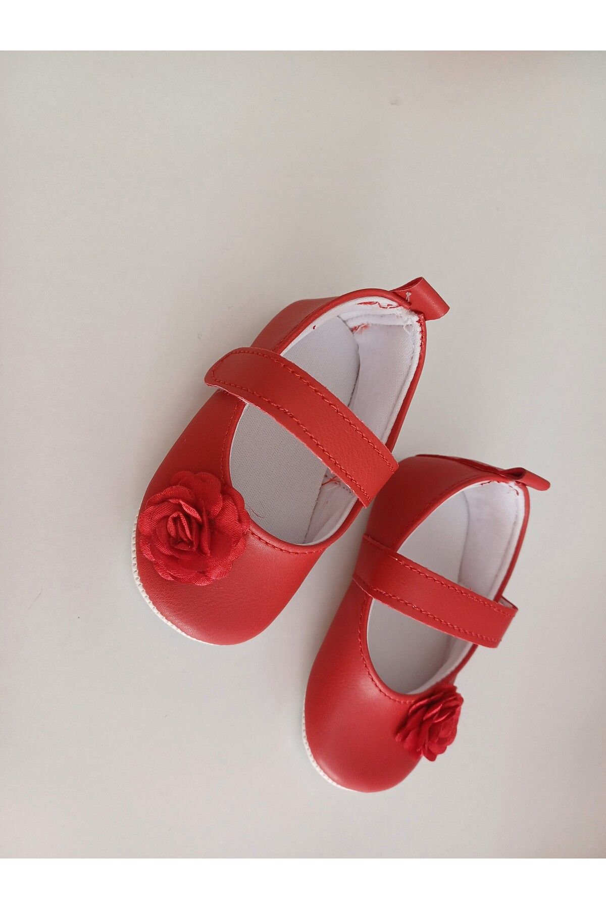 hira kids collection Kız Bebek Kırmızı Güllü Rugan Patik Ayakkabı
