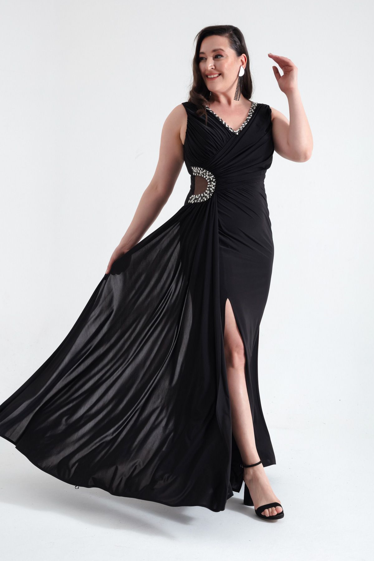 Lafaba Kadın Siyah V Yaka Taş Detaylı Uzun Abiye Elbise