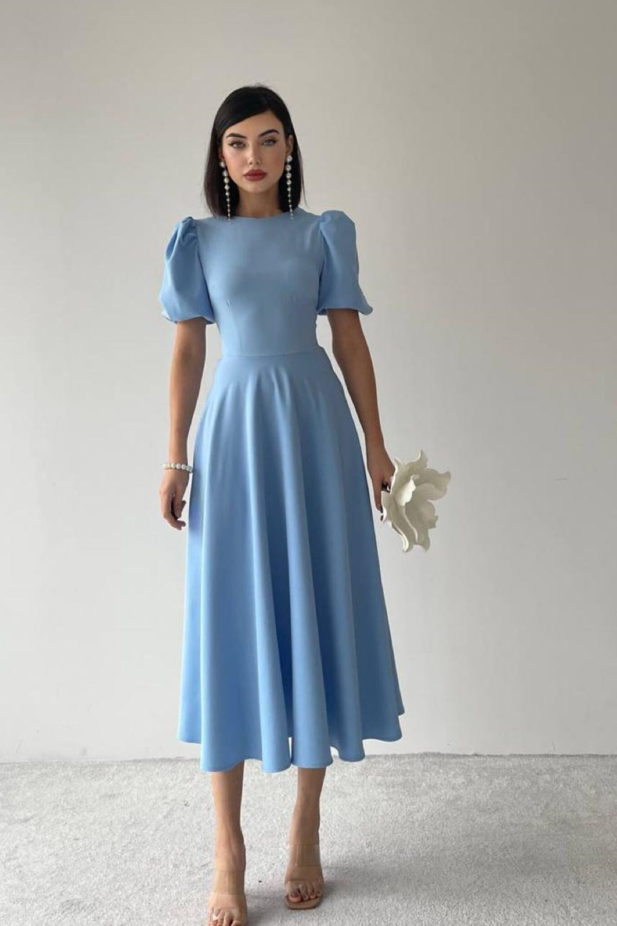 lovebox Kadın Atlas Kumaş Yuvarlak Yaka Prenses Kol Tasarım Midi Bebe Mavi Abiye Elbise 220