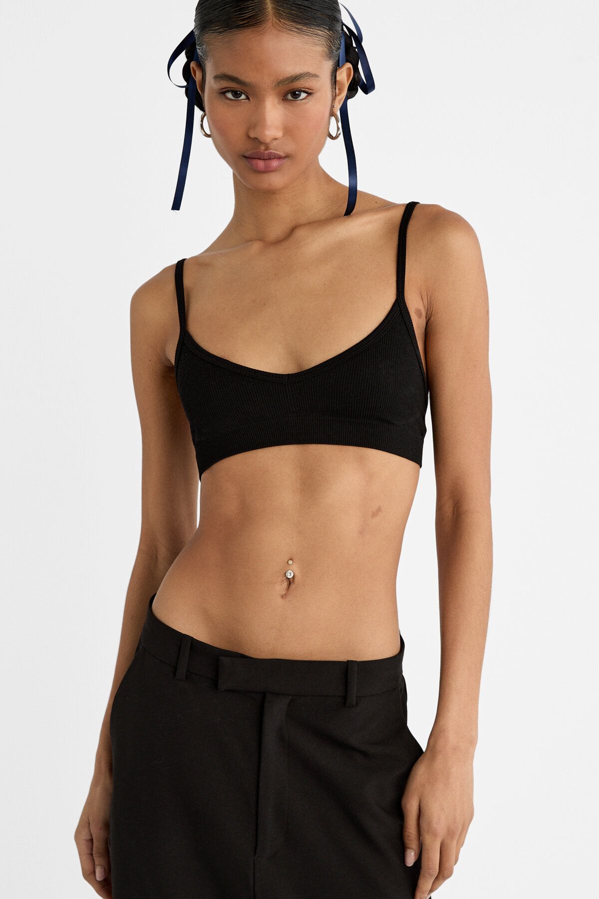 Stradivarius Derin yaka bralet top