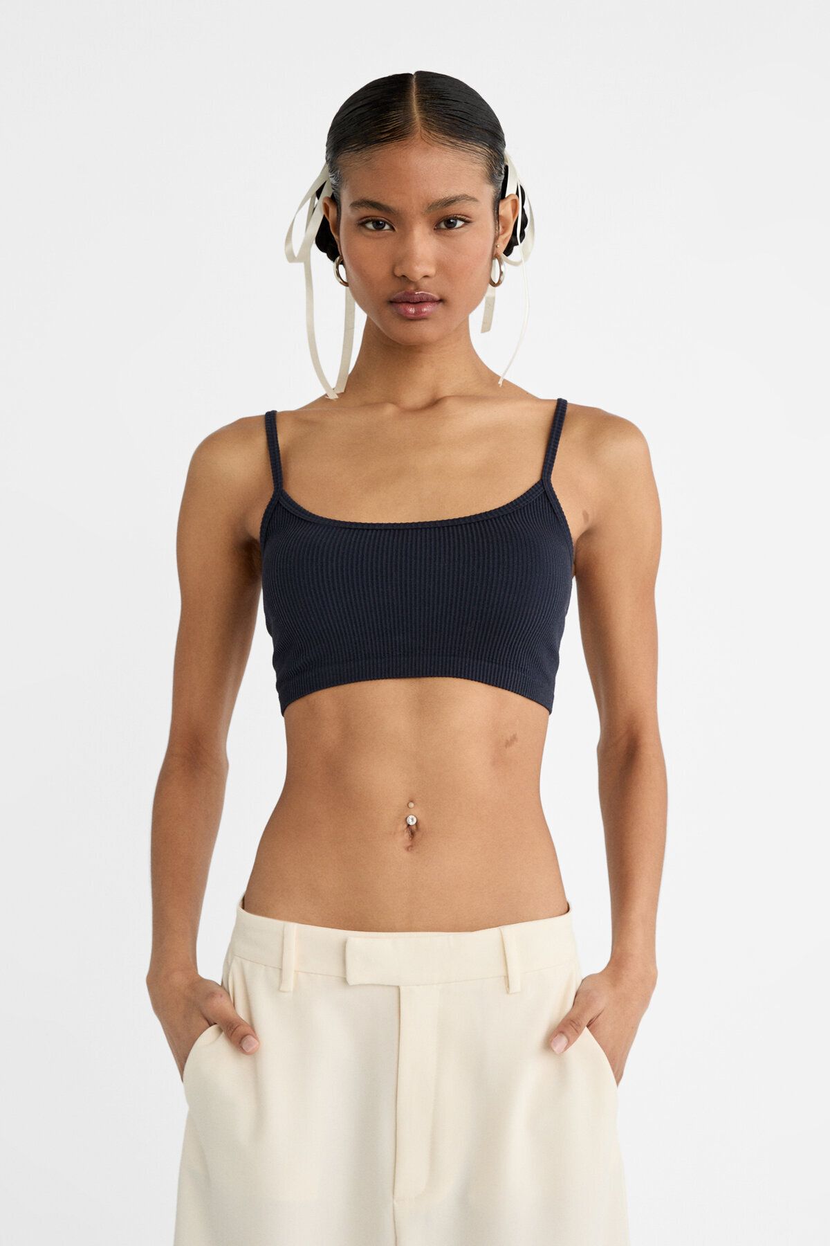 Stradivarius İnce askılı crop top