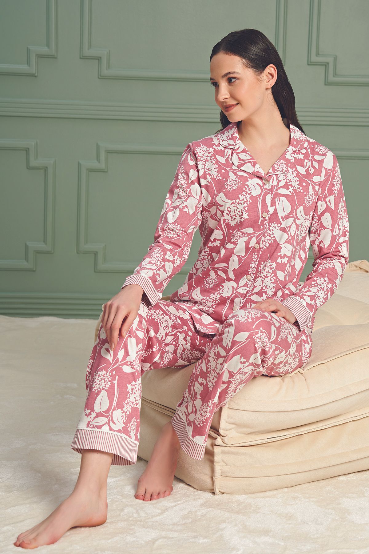 BSM Kadın Yüksek Kalite Pamuklu Boydan Düğmeli Uzun Kollu Desenli Gül Kurusu Pijama Takımı