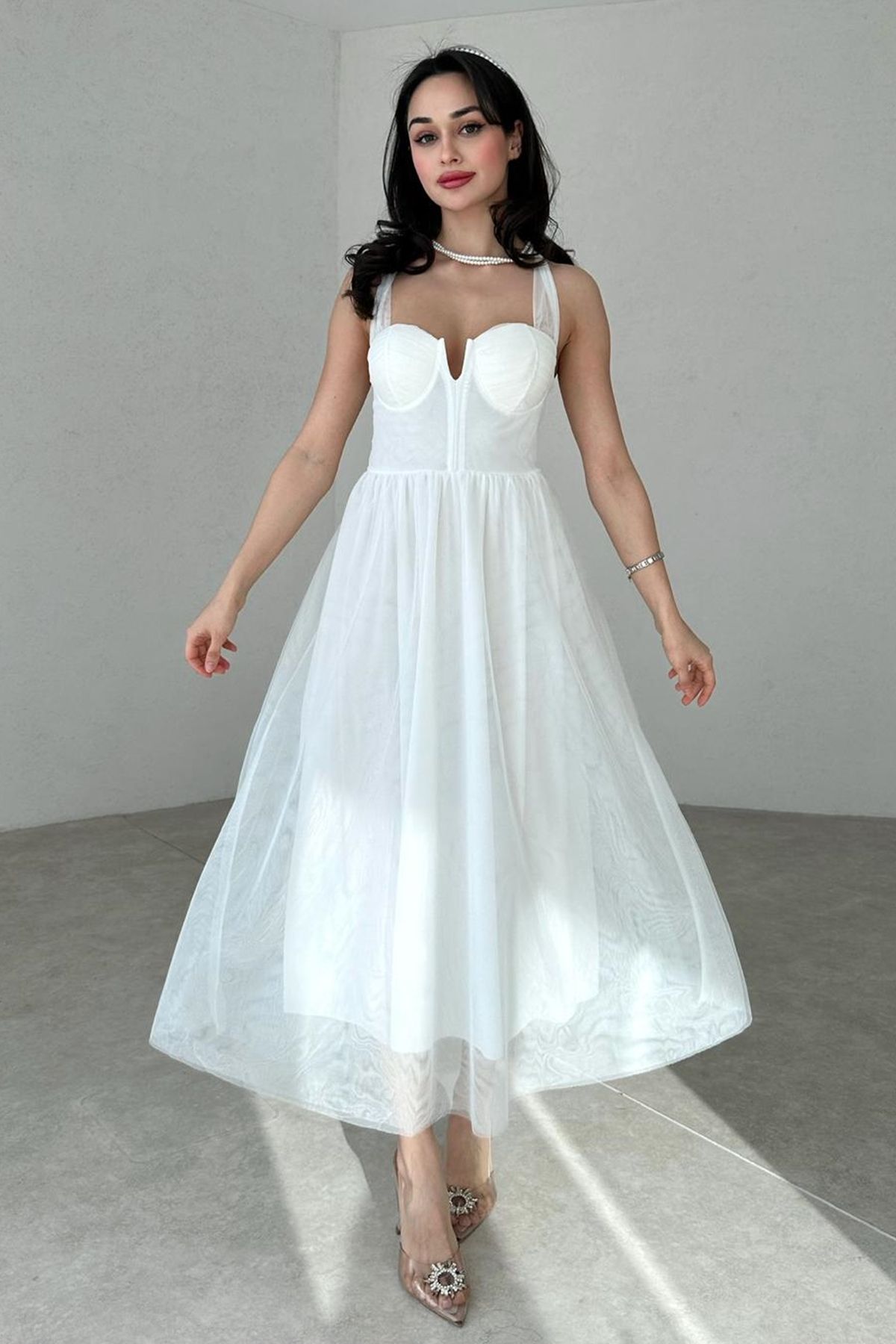 bayansepeti Göğüs Dolgulu Sırtı Bağcık Dekolteli Astarlı Tül Kumaş Midi Boy Beyaz Prenses Elbise 156