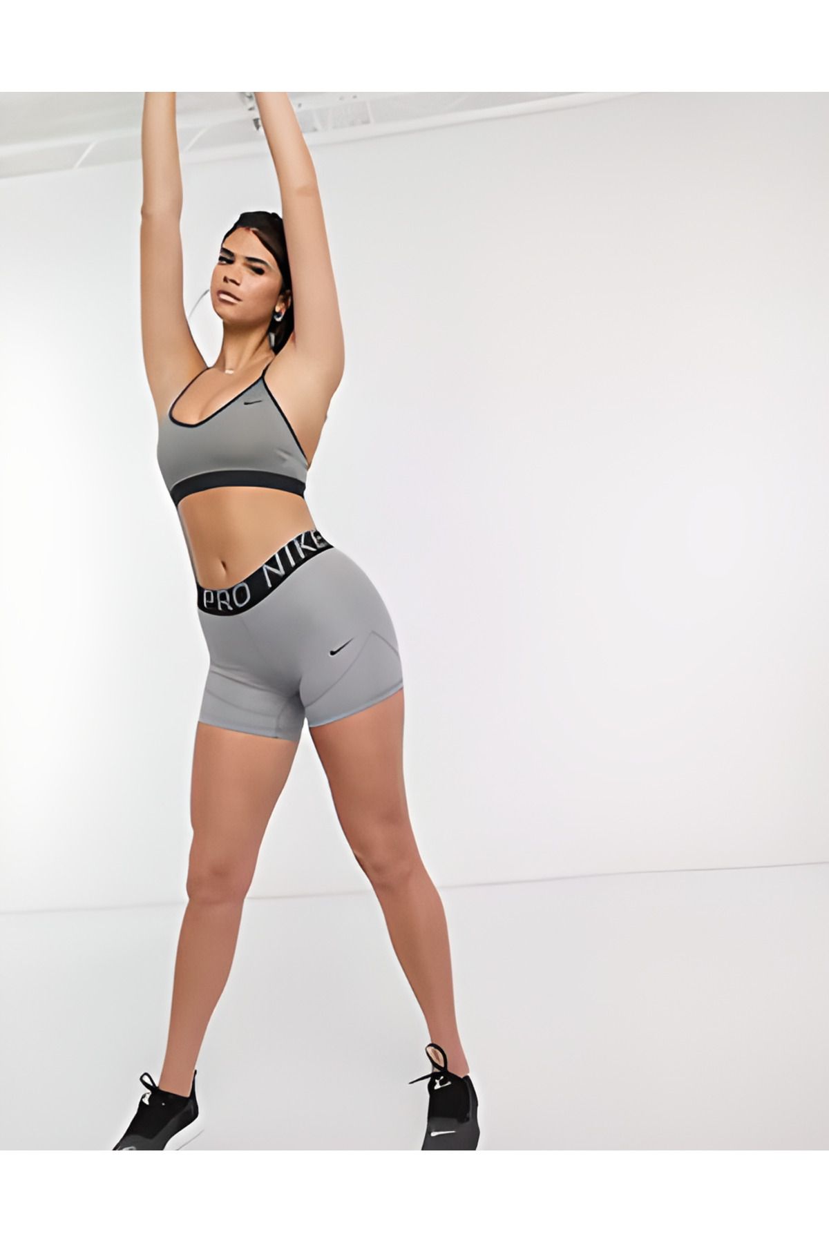 Nike Pro 5 Kadın Gri Günlük Stil Kısa Tayt