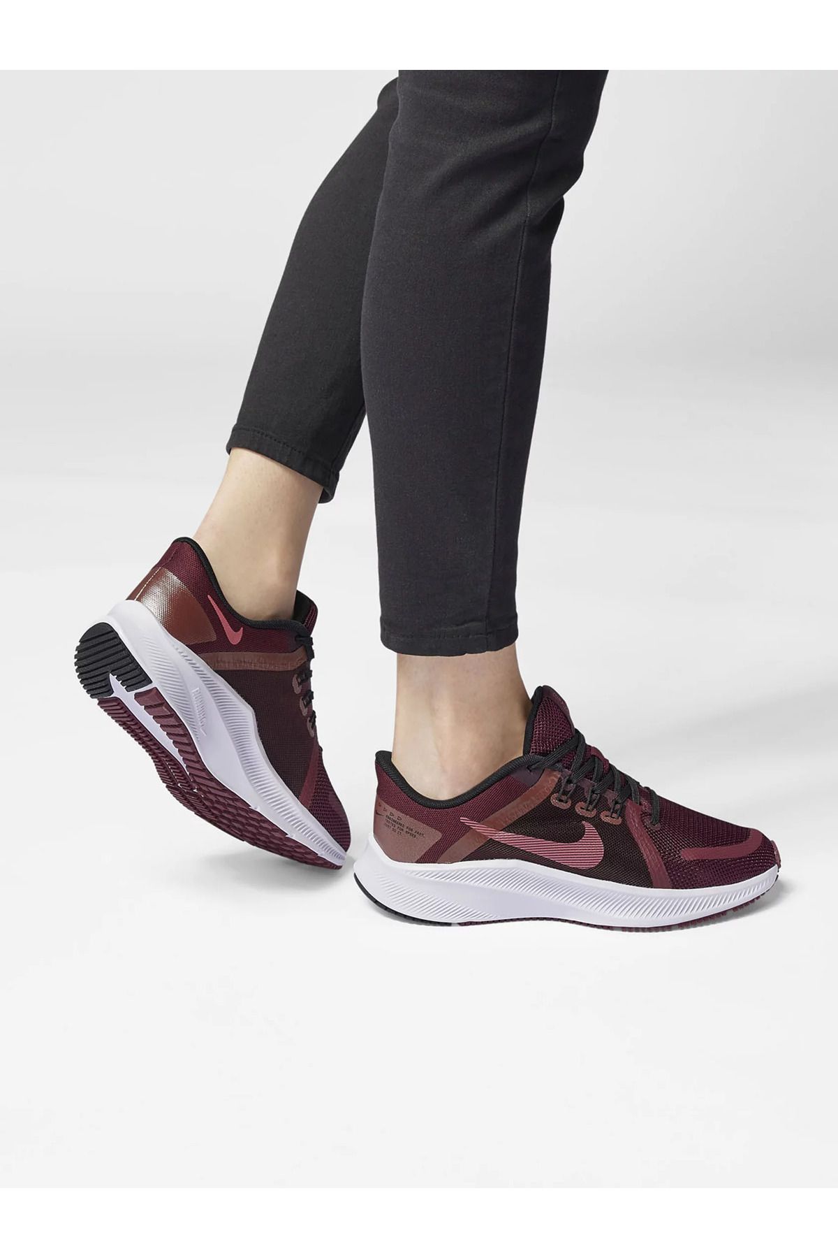 Nike Quest 4 Kadın  Koşu Ayakkabısı DAR KALIPTIR CNG-STORE