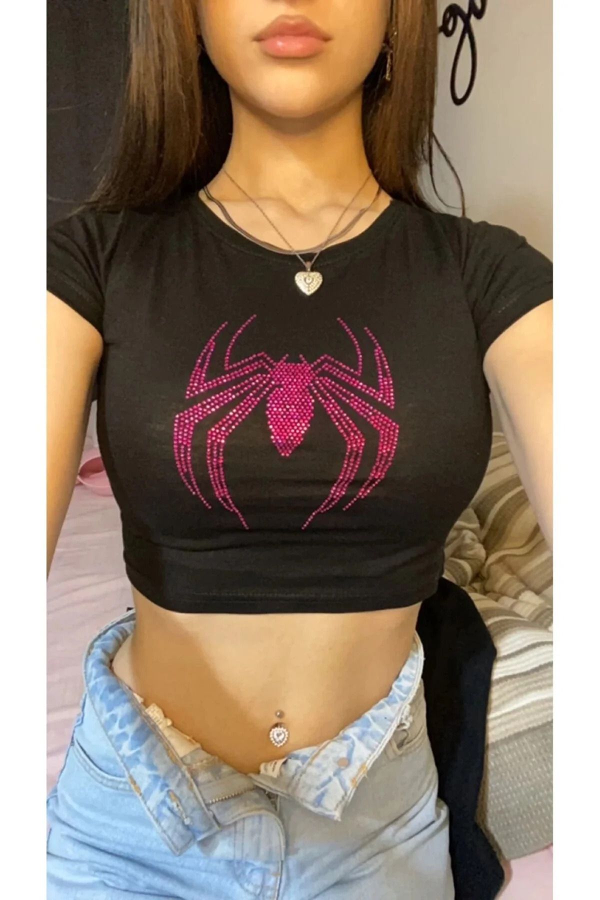 Papiloin Siyah Parıltı Taşlı Örümcek Adam Spiderman Desenli Kadın Unisex Body Crop