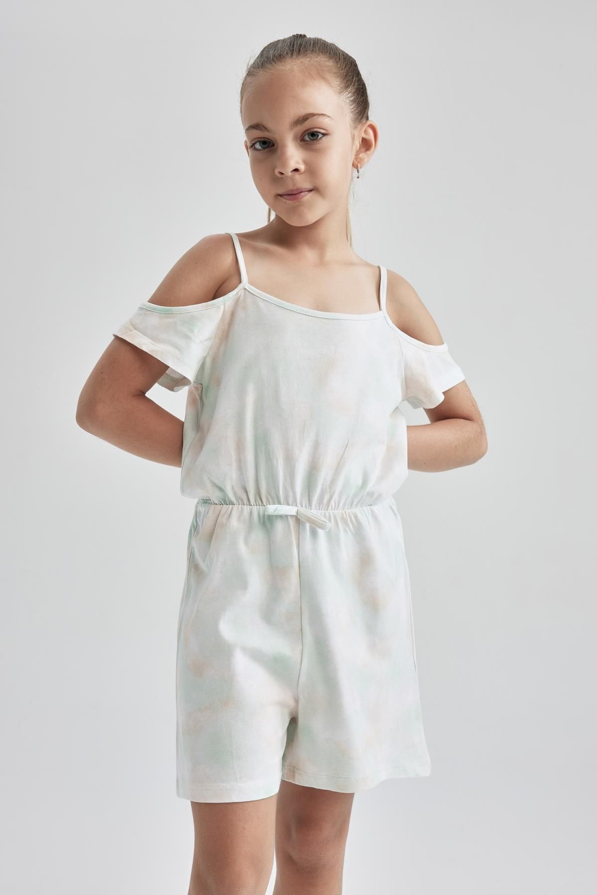 Defacto Kız Çocuk Regular Fit Batik Desenli Askılı Pamuklu Penye Yazlık Kısa Tulum