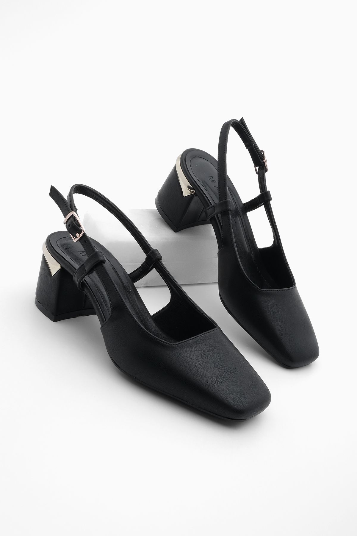Marjin Kadın Kalın Topuk Arkası Açık Atkılı Klasik Topuklu Ayakkabı Likay Siyah