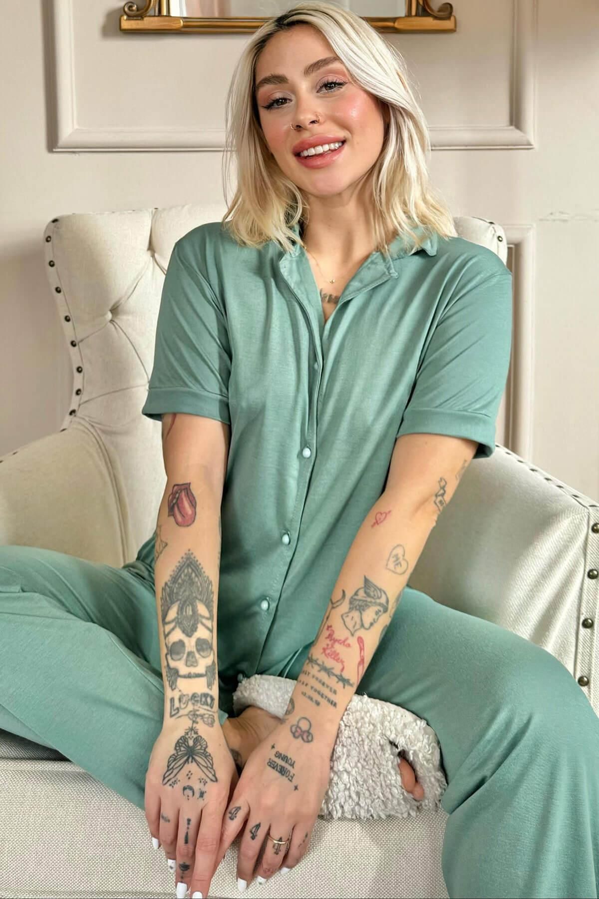 Pijamaevi Yeşil Önden Düğmeli Kısa Kol Örme Kadın Pijama