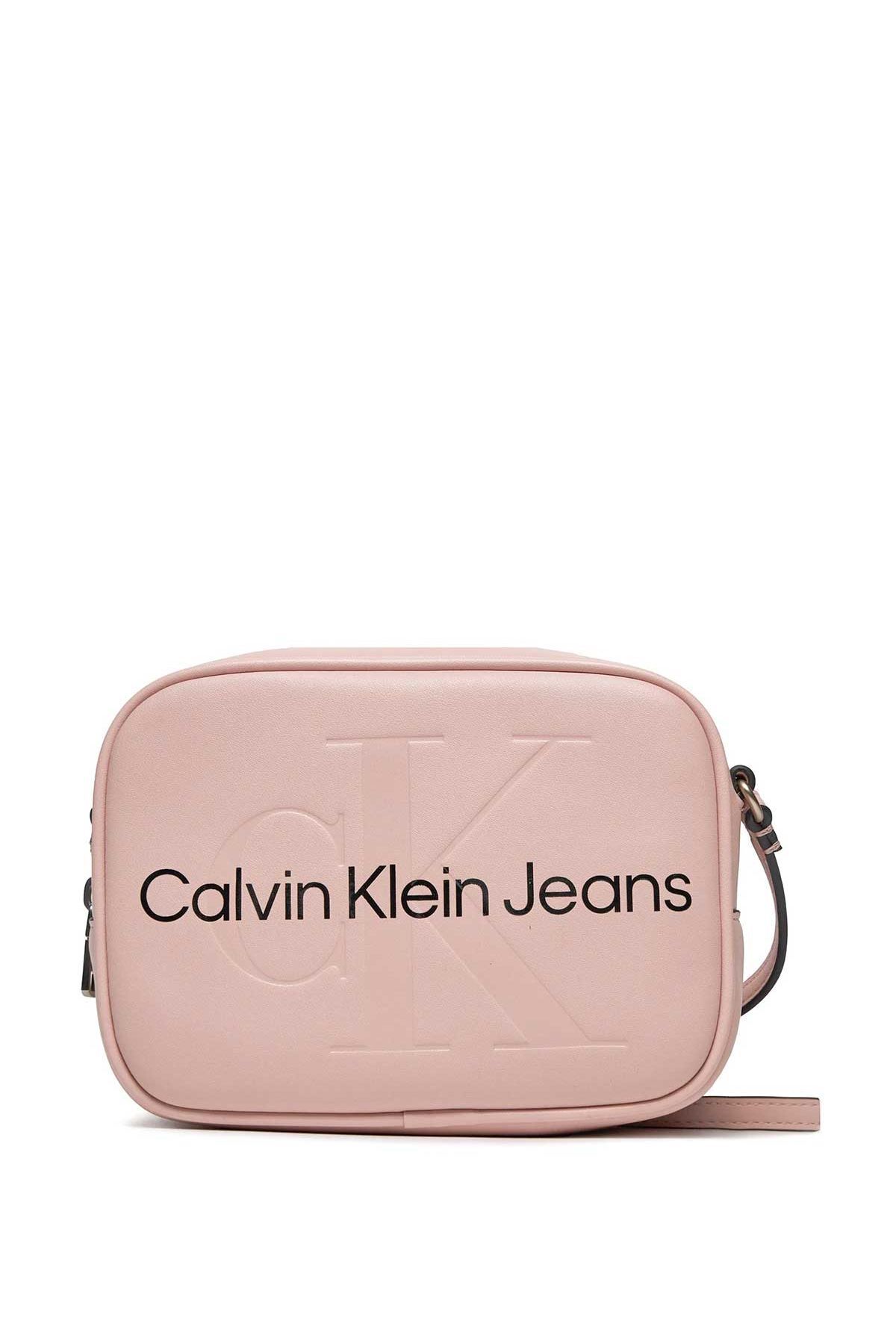Calvin Klein Kadın Calvin Klein Sculpted Çapraz Askılı Çanta K60K610275
