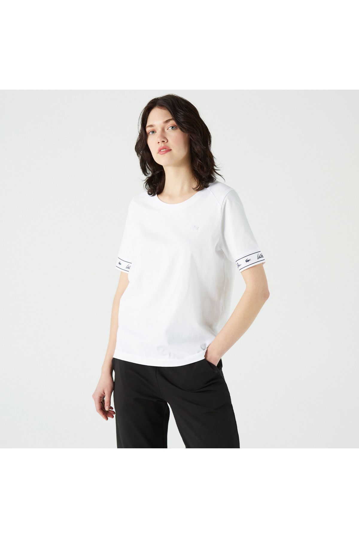 Lacoste Kadın Slim Fit Bisiklet Yaka Baskılı Beyaz T-shirt